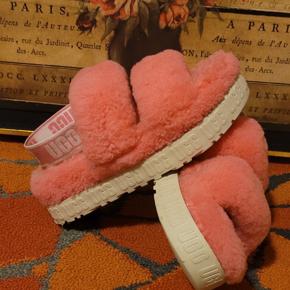 UGG Oh Fluffita Pink Lifestyle Slides Platform Sandals